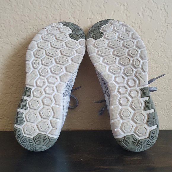 NIKE White and Gray Running Shoes - Picture 8 of 8